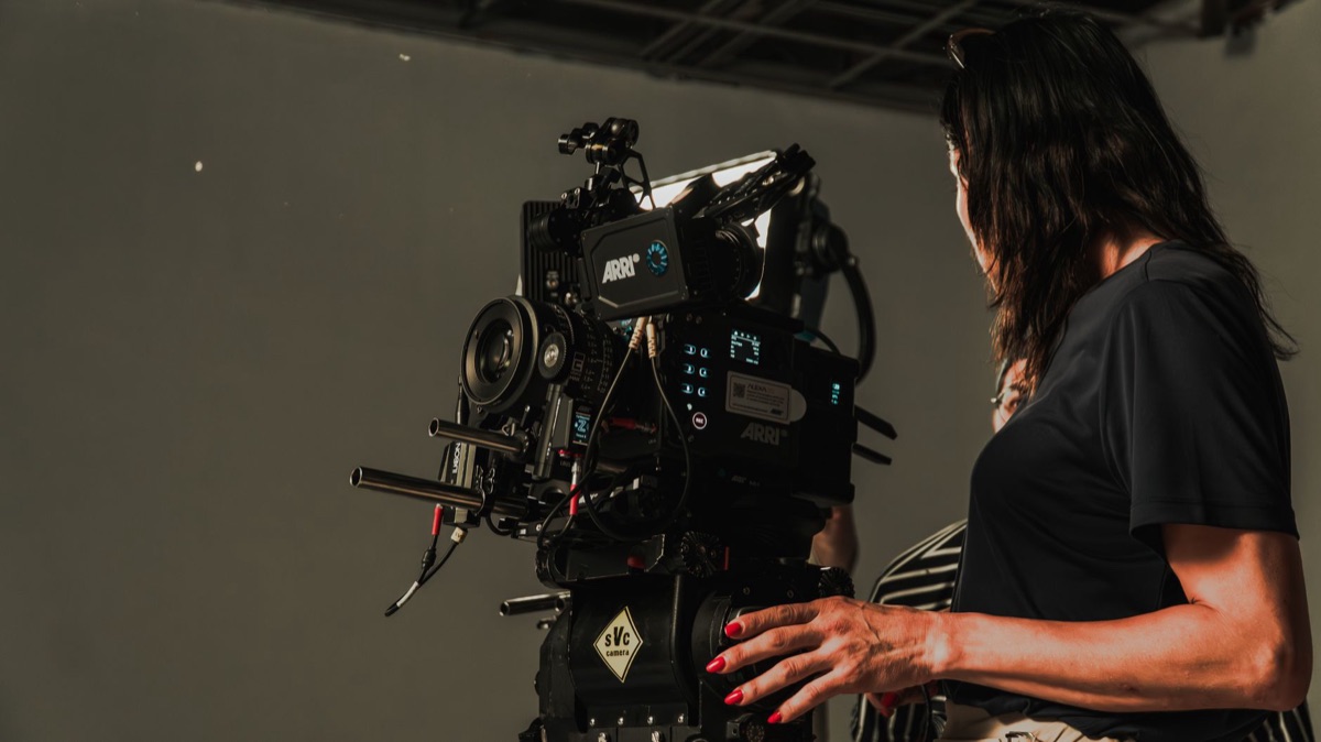 Dettaglio di un obiettivo cinematografico professionale