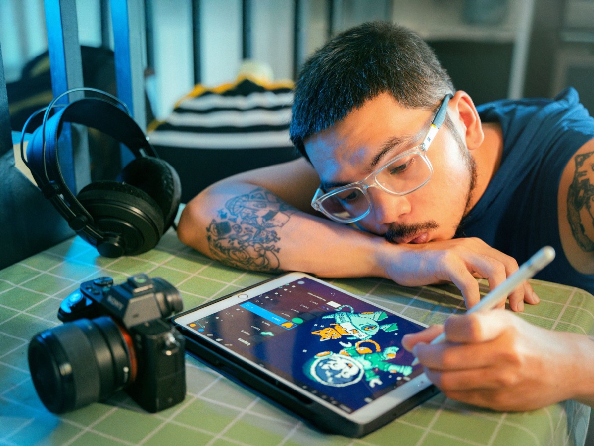 Moderne Digitale-Kunst-Werkstatt