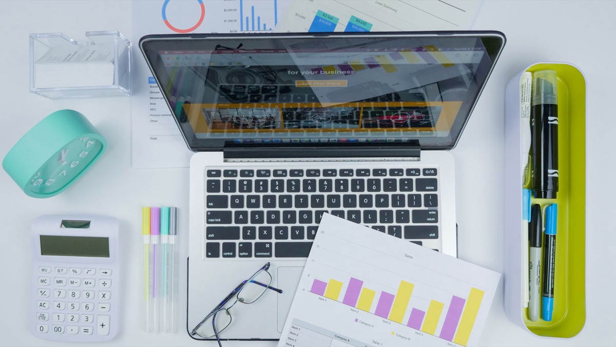 Herramientas de IA: Guía para aumentar la productividad en 4